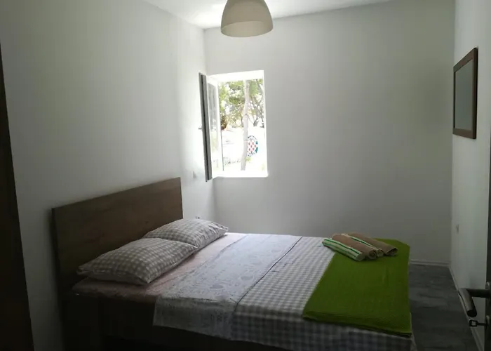 Radic Rg * Rogoznica (Sibenik-Knin)